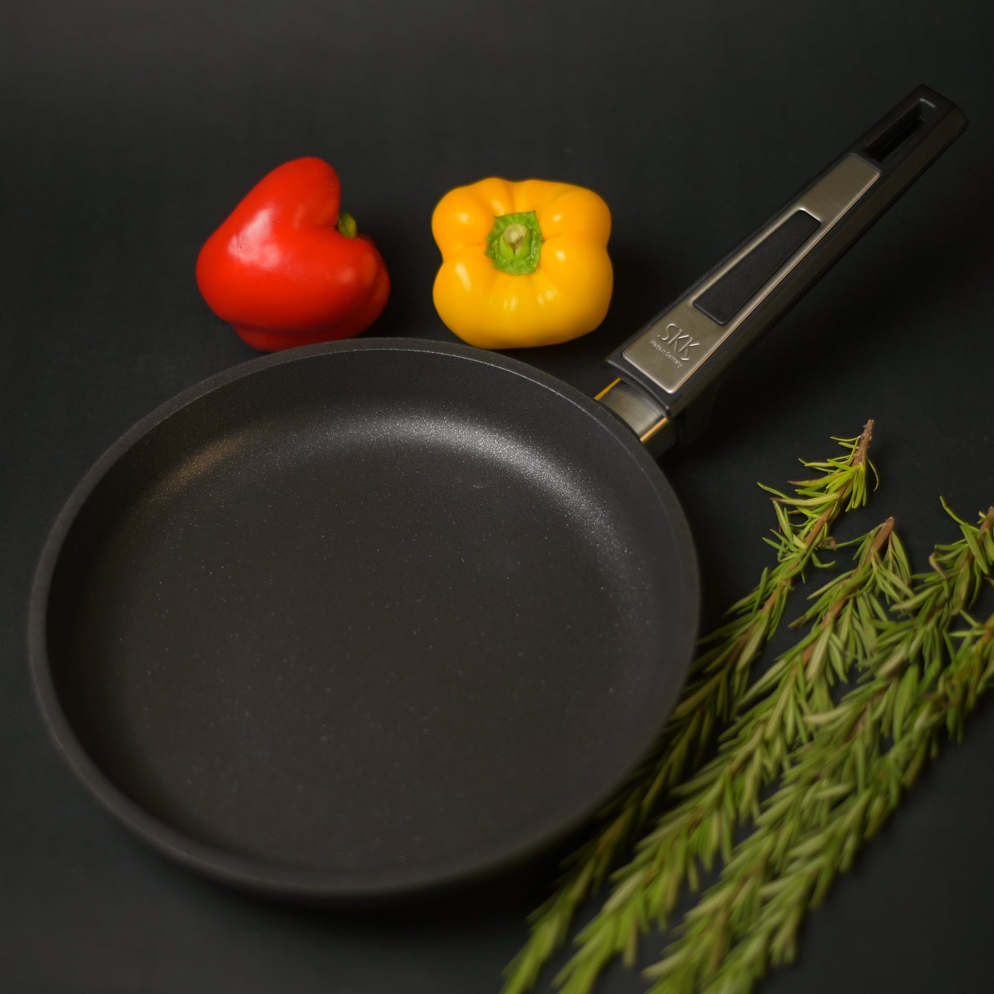 Skk -Titanium Frying Pan