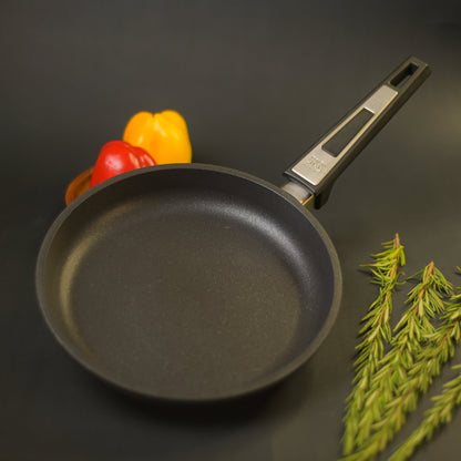 Skk -Titanium Frying Pan
